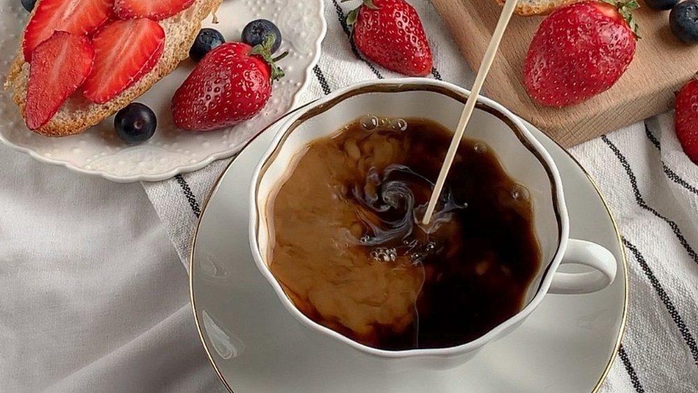 Why drinking coffee first thing in the morning is a bad idea!